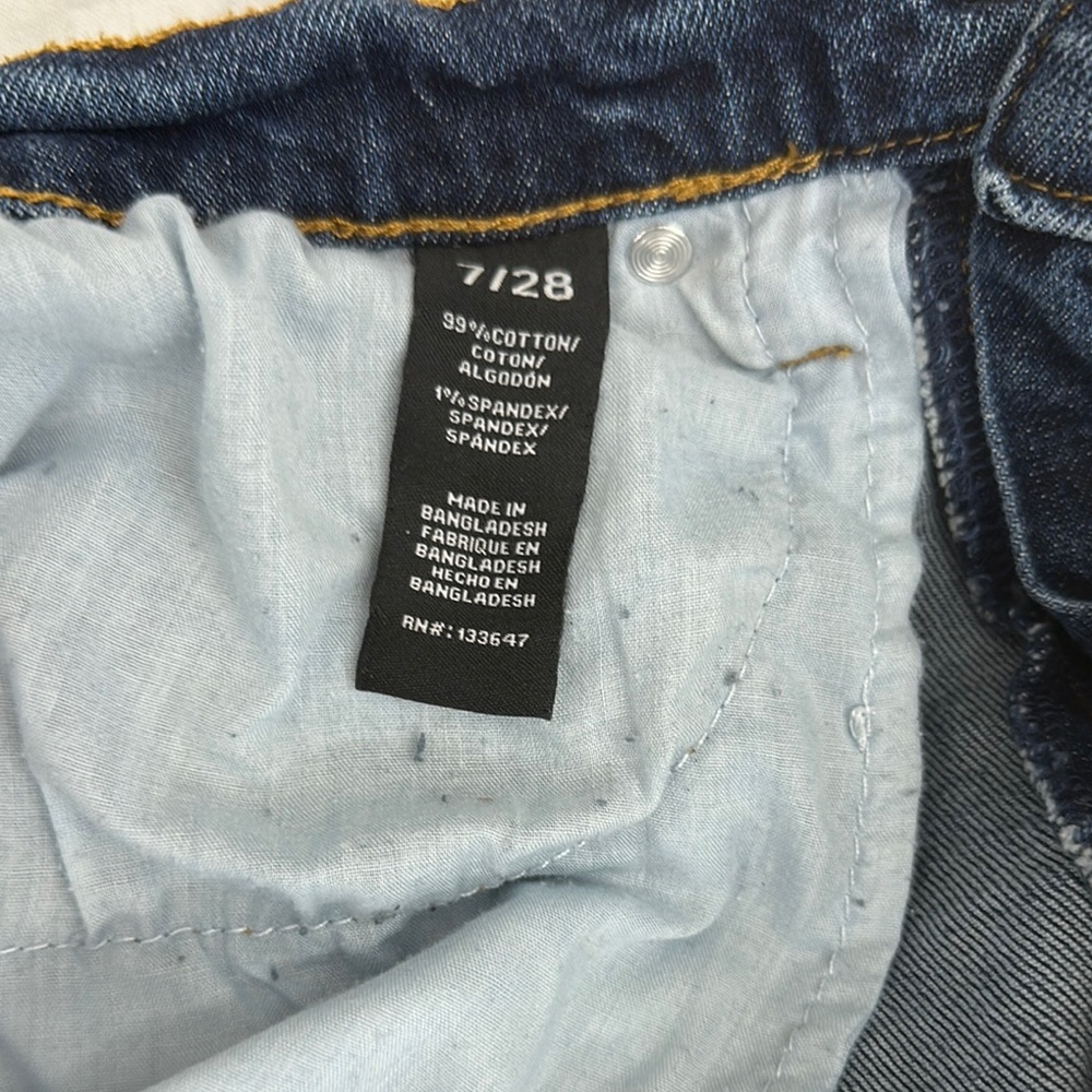 Celebrity Pink Blue Jean Shorts High-Waisted Distressed Size 7 ,Y2K Summer Vibes - Picture 4 of 4